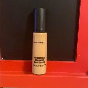 Mac Pro Longwear Concealer